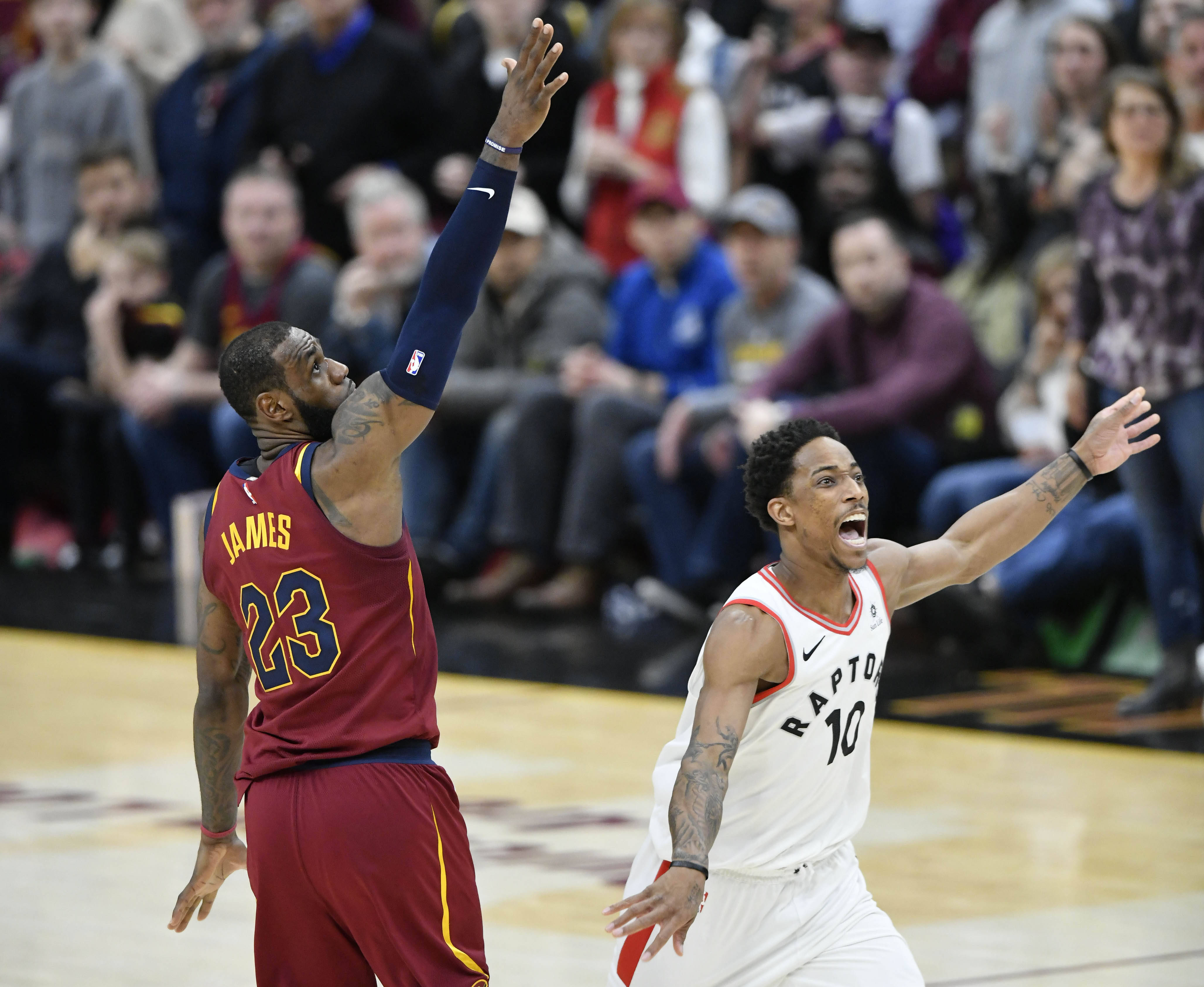 包含国际比赛日成都蓉城备战NBA常规赛，伤情更新细节曝光，更衣室稳定，球队文化再被提及的词条